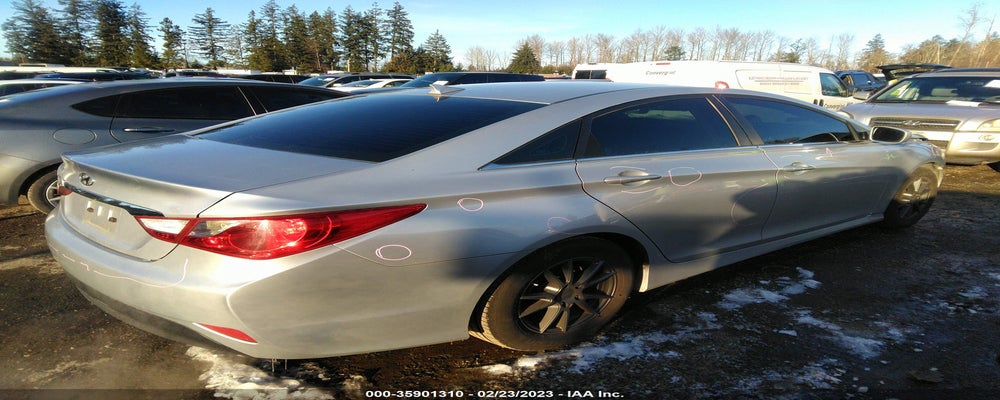 5NPEB4AC4EH820253 2014 HYUNDAI SONATA photo no. 4
