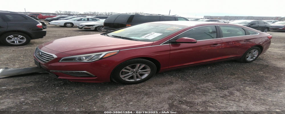 5NPE24AF0FH009318 2015 HYUNDAI SONATA photo no. 2