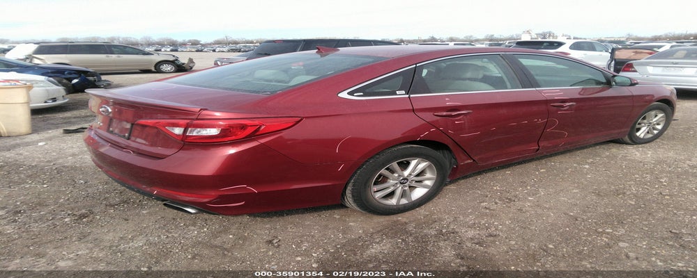 5NPE24AF0FH009318 2015 HYUNDAI SONATA photo no. 4