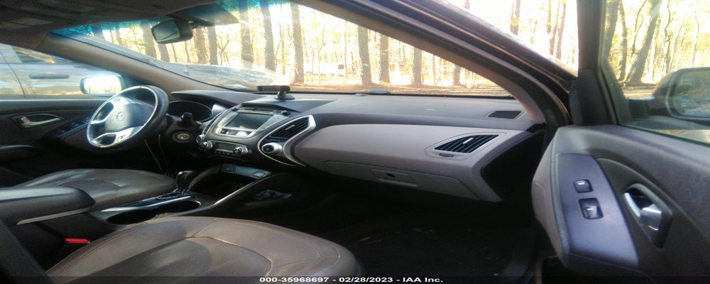 KM8JUCAC8CU543947 2012 HYUNDAI TUCSON photo no. 5