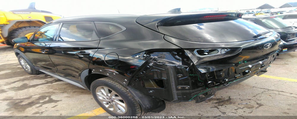 KM8J33A47JU778882 2018 HYUNDAI TUCSON photo no. 3