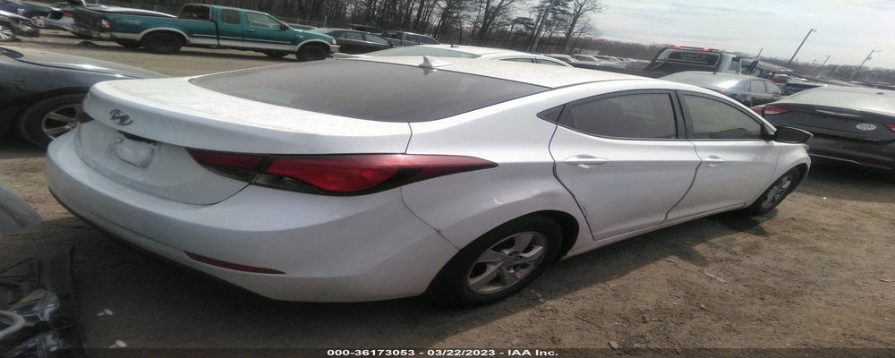 5NPDH4AEXFH566626 2015 HYUNDAI ELANTRA photo no. 4