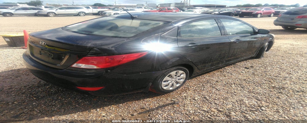 KMHCT4AE0GU017496 2016 HYUNDAI ACCENT photo no. 4