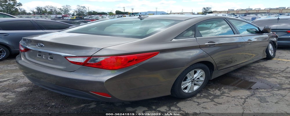 5NPEB4AC9EH941019 2014 HYUNDAI SONATA photo no. 4