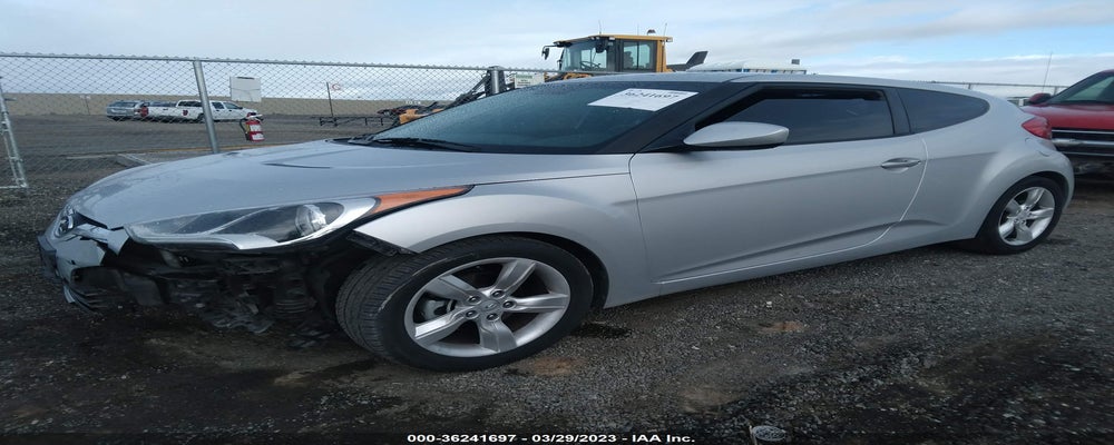 KMHTC6AD0FU235830 2015 HYUNDAI VELOSTER photo no. 2
