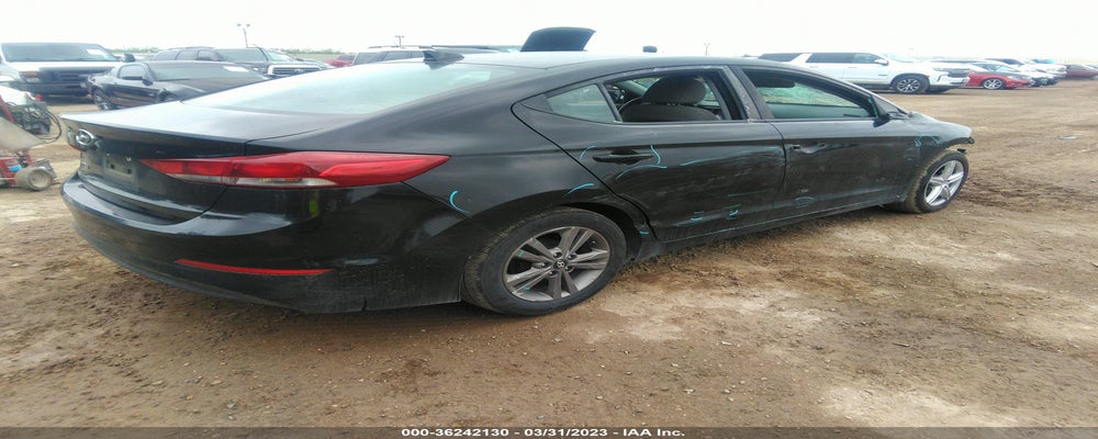 KMHD84LF7HU203663 2017 HYUNDAI ELANTRA photo no. 4