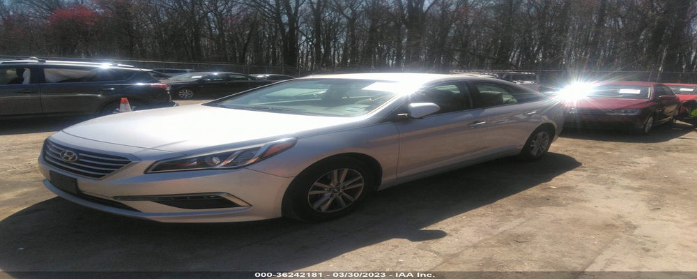 5NPE24AF6FH225268 2015 HYUNDAI SONATA photo no. 2