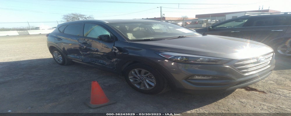 KM8J33A4XGU107280 2016 HYUNDAI TUCSON photo no. 2