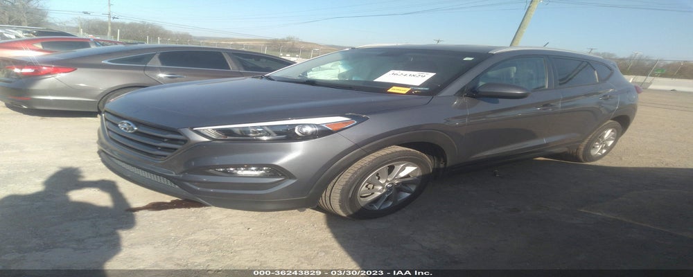 KM8J33A4XGU107280 2016 HYUNDAI TUCSON photo no. 2