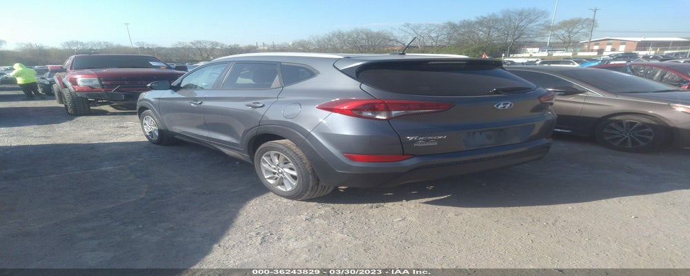 KM8J33A4XGU107280 2016 HYUNDAI TUCSON photo no. 3