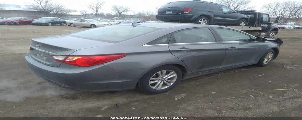5NPEB4AC7CH338082 2012 HYUNDAI SONATA photo no. 4