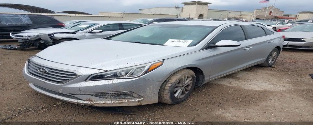 5NPE24AF2FH165960 2015 HYUNDAI SONATA photo no. 2