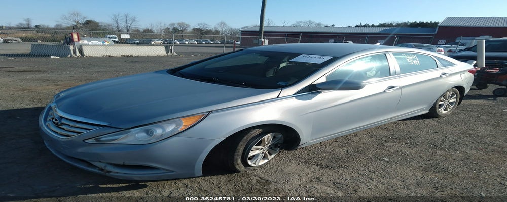 5NPEB4ACXBH289670 2011 HYUNDAI SONATA photo no. 2