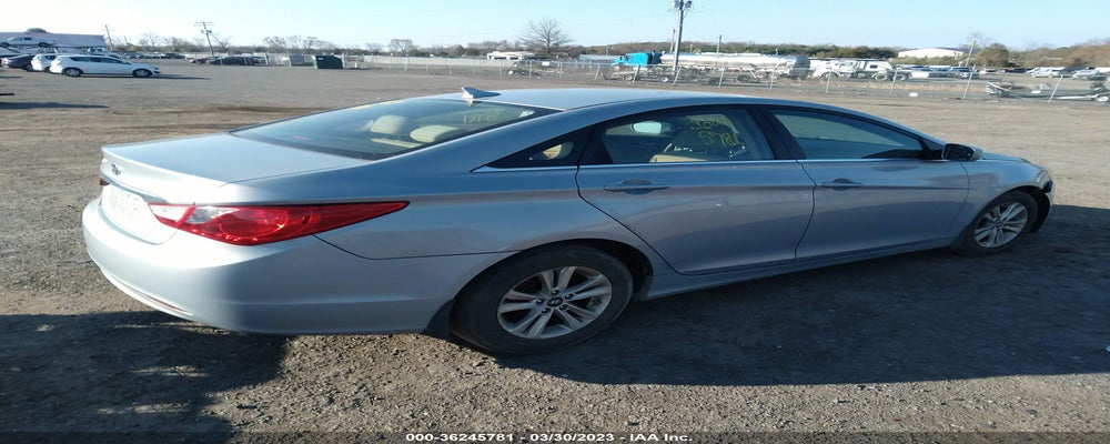 5NPEB4ACXBH289670 2011 HYUNDAI SONATA photo no. 4