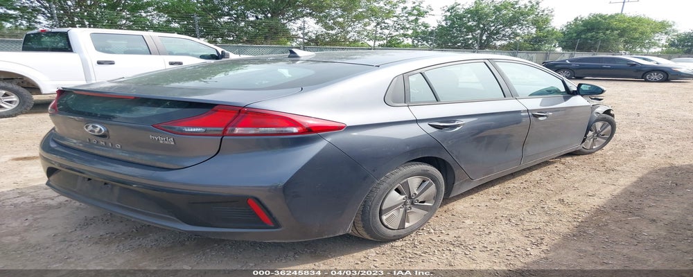 KMHC65LC0HU032316 2017 HYUNDAI IONIQ HYBRID photo no. 4