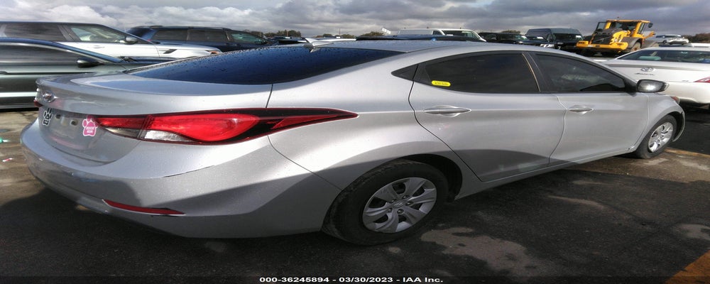 5NPDH4AE1GH708833 2016 HYUNDAI ELANTRA photo no. 4