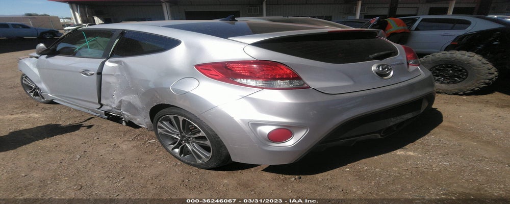 KMHTC6AE3HU313111 2017 HYUNDAI VELOSTER photo no. 3