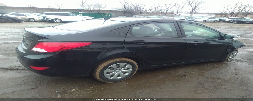 KMHCT4AE5HU293576 2017 HYUNDAI ACCENT photo no. 4
