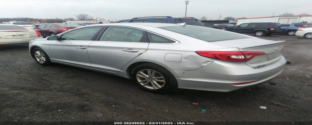 5NPE24AF3FH025058 2015 HYUNDAI SONATA photo no. 3