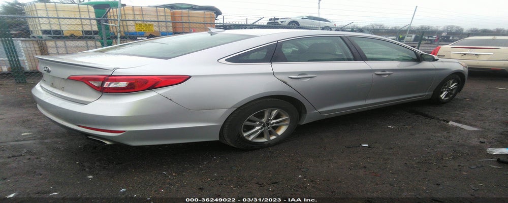 5NPE24AF3FH025058 2015 HYUNDAI SONATA photo no. 4