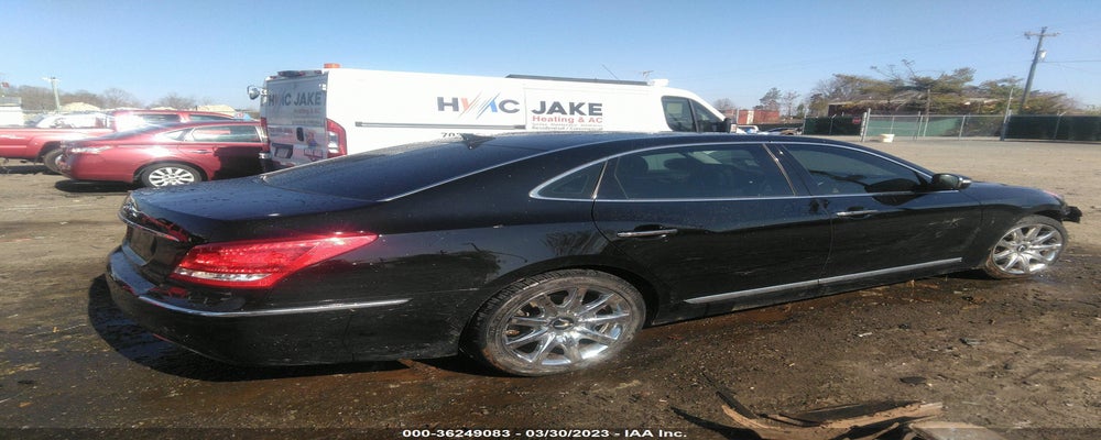KMHGH4JF7BU033795 2011 HYUNDAI EQUUS photo no. 4