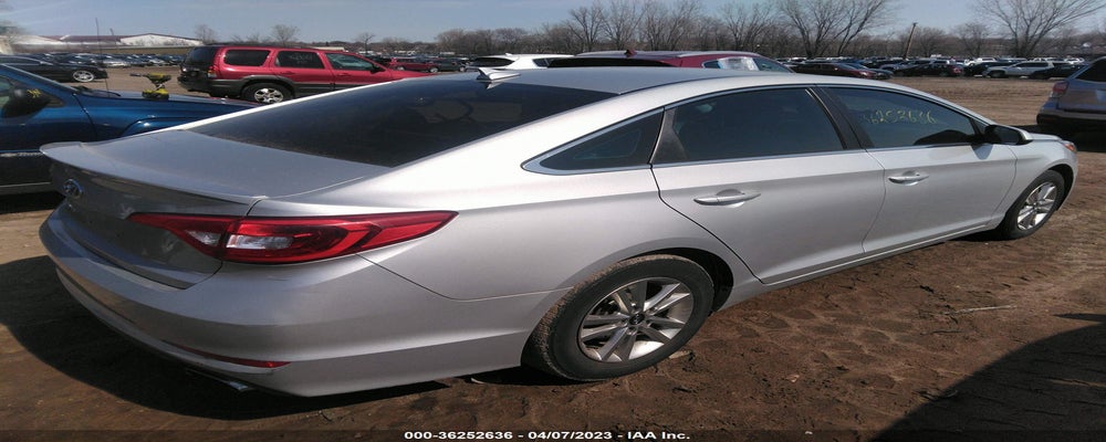5NPE24AF2HH438835 2017 HYUNDAI SONATA photo no. 4