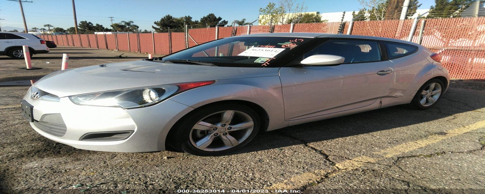 KMHTC6AD2FU239295 2015 HYUNDAI VELOSTER photo no. 2