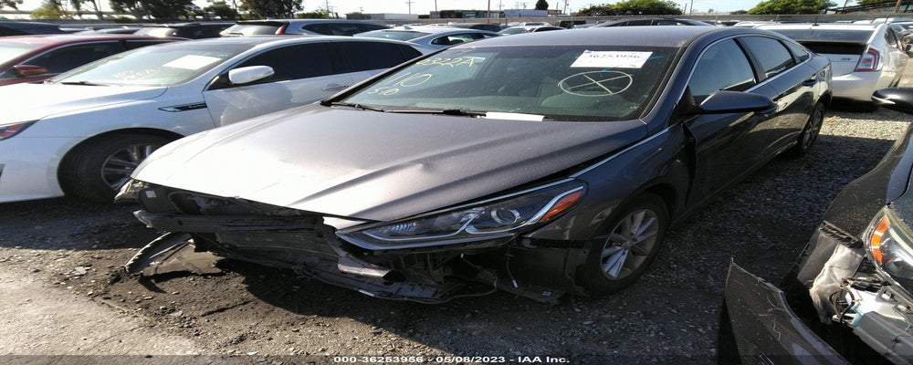 5NPE24AF0JH699760 2018 HYUNDAI SONATA photo no. 2