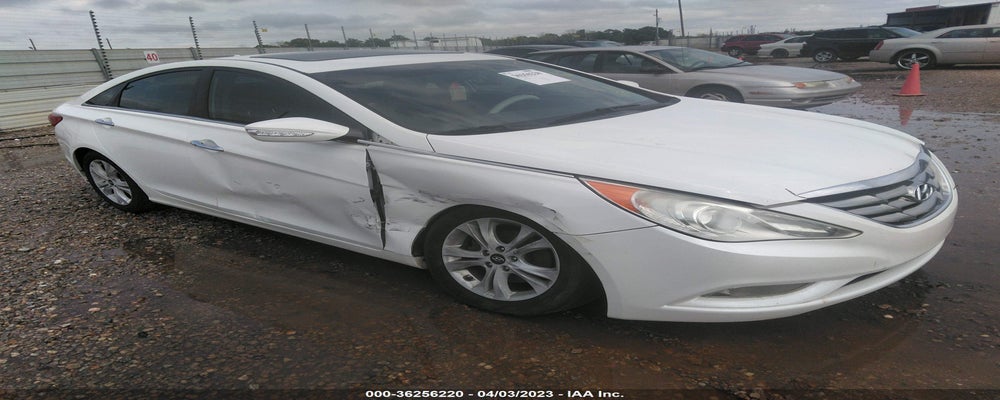 5NPEC4AC3BH239495 2011 HYUNDAI SONATA photo no. 9