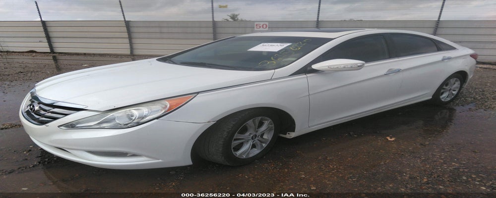 5NPEC4AC3BH239495 2011 HYUNDAI SONATA photo no. 2