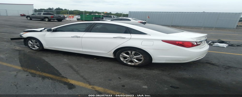 5NPEC4AC4DH519283 2013 HYUNDAI SONATA photo no. 3