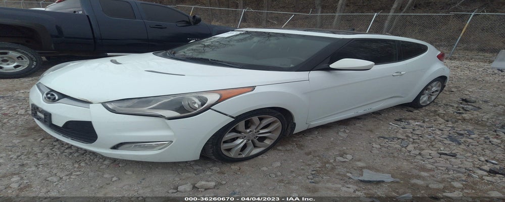 KMHTC6AD3DU114562 2013 HYUNDAI VELOSTER photo no. 2