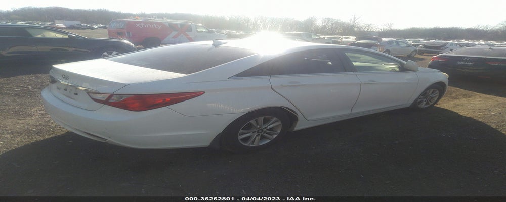 5NPEB4AC7BH192149 2011 HYUNDAI SONATA photo no. 4