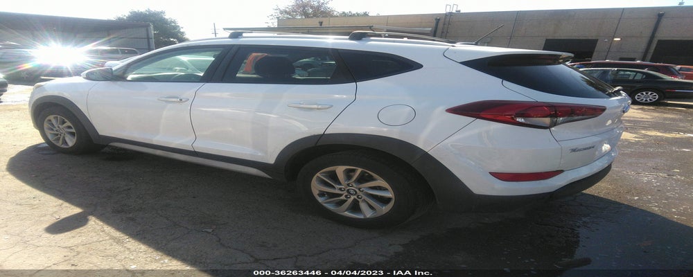 KM8J33A41HU365284 2017 HYUNDAI TUCSON photo no. 3
