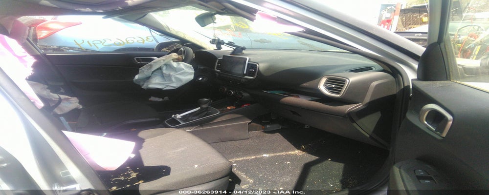 KMHRB8A34MU084634 2021 HYUNDAI VENUE photo no. 5