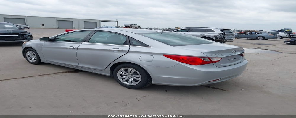 5NPEB4AC8BH063000 2011 HYUNDAI SONATA photo no. 3