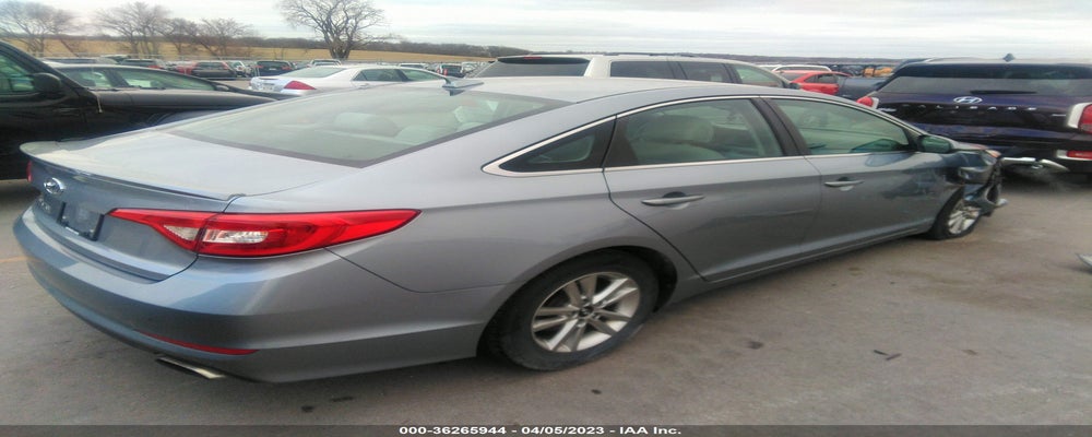 5NPE24AF7FH008960 2015 HYUNDAI SONATA photo no. 4