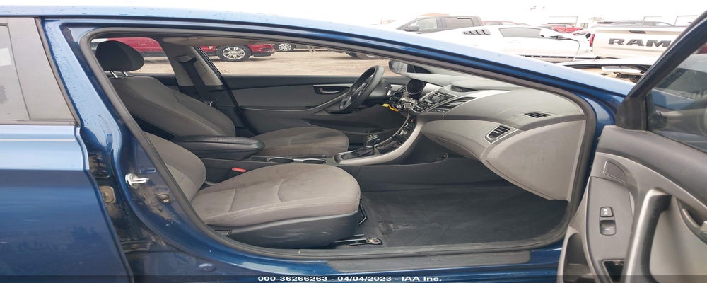 KMHDH4AE5GU547582 2016 HYUNDAI ELANTRA photo no. 5