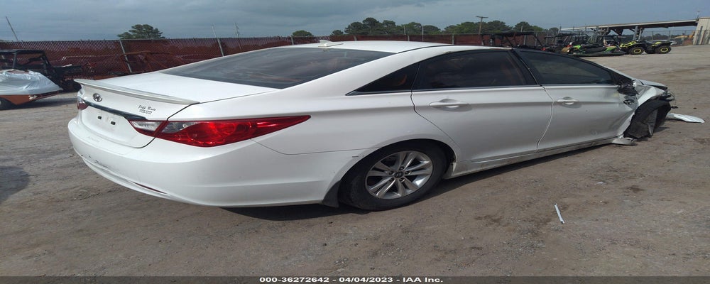 5NPEB4ACXDH643626 2013 HYUNDAI SONATA photo no. 4