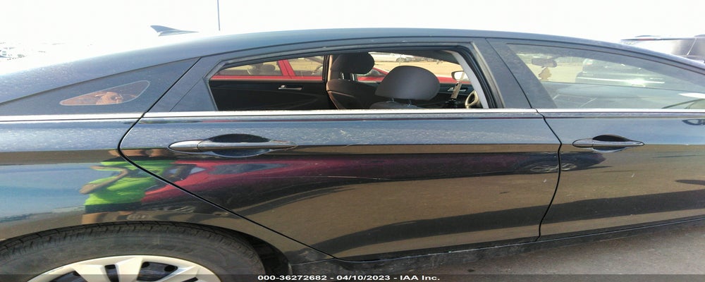 5NPEB4AC1BH042702 2011 HYUNDAI SONATA photo no. 6