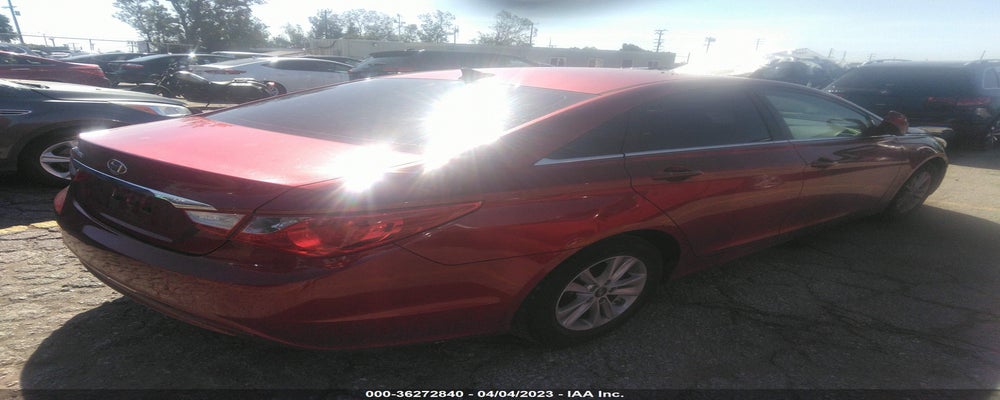 5NPEB4AC1BH263653 2011 HYUNDAI SONATA photo no. 4