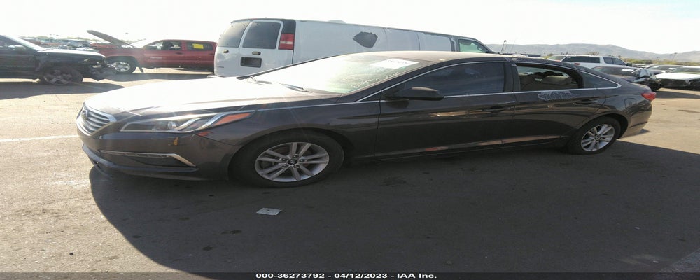 5NPE24AF4FH069070 2015 HYUNDAI SONATA photo no. 2