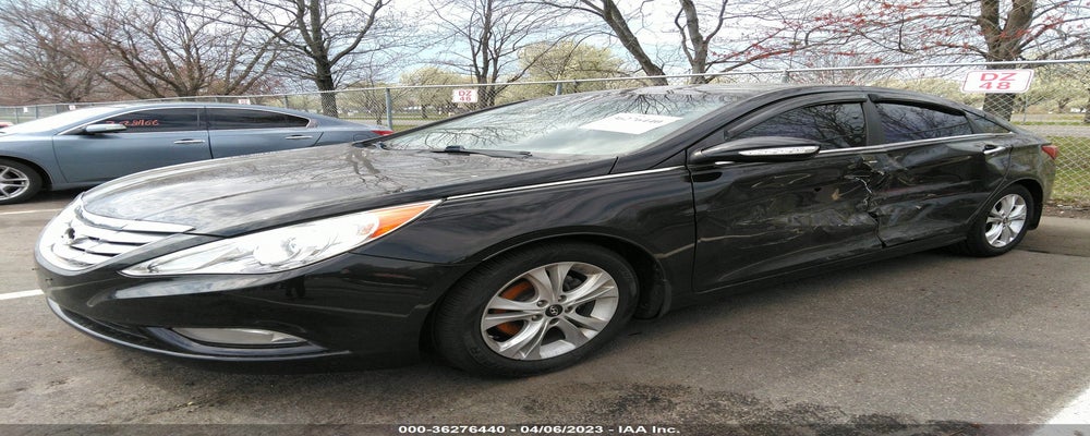 5NPEC4AC3BH306628 2011 HYUNDAI SONATA photo no. 2