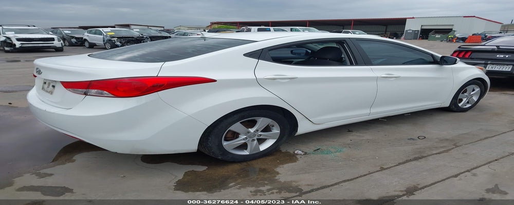 5NPDH4AE2DH442458 2013 HYUNDAI ELANTRA photo no. 4