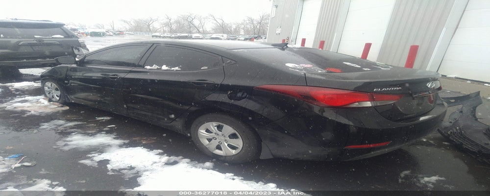 5NPDH4AE9GH755379 2016 HYUNDAI ELANTRA photo no. 3