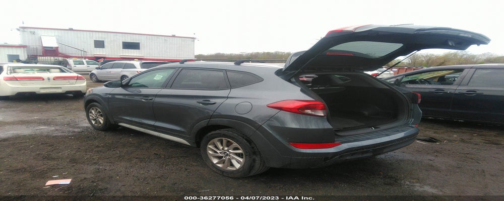 KM8J33A41HU463120 2017 HYUNDAI TUCSON photo no. 3
