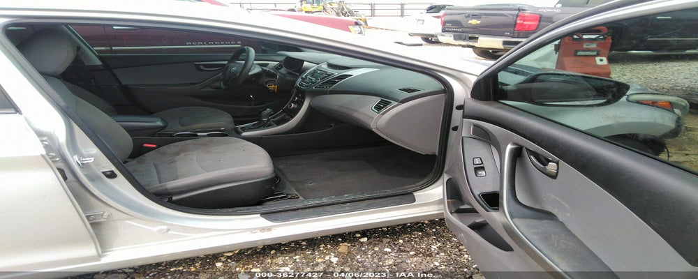 5NPDH4AE5FH649963 2015 HYUNDAI ELANTRA photo no. 5