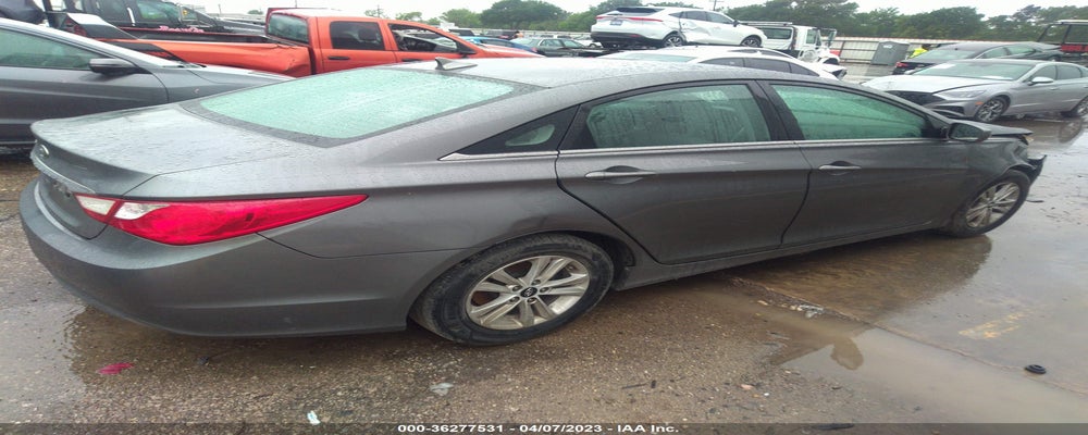 5NPEB4ACXBH030905 2011 HYUNDAI SONATA photo no. 4