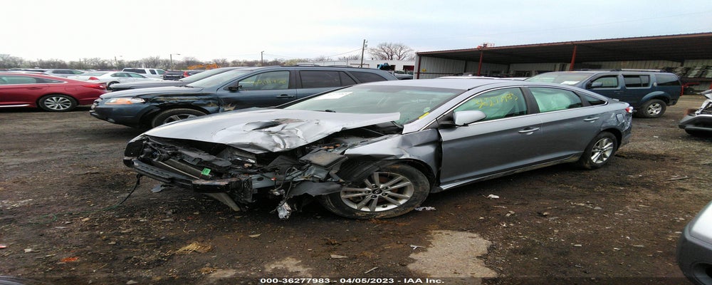 5NPE24AF4FH198975 2015 HYUNDAI SONATA photo no. 2