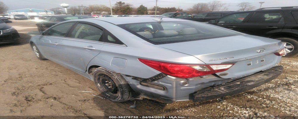 5NPEB4AC7BH126071 2011 HYUNDAI SONATA photo no. 3